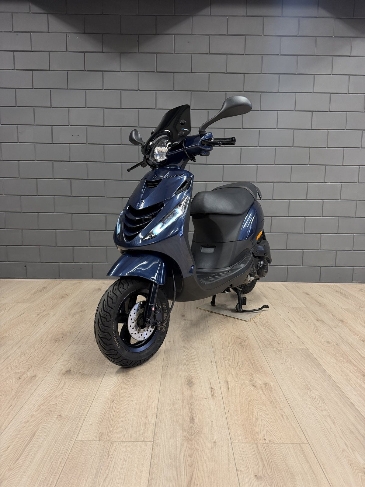 Piaggio Zip – Donkerblauw
