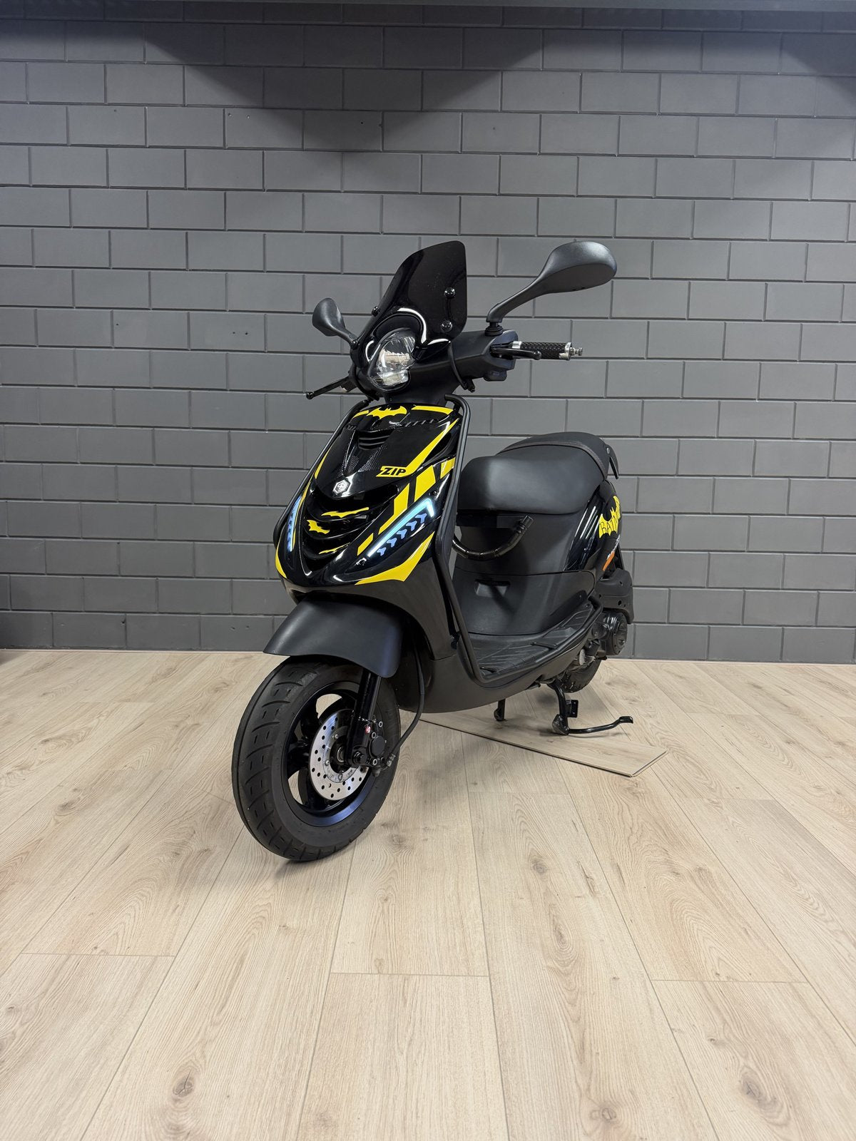 Piaggio Zip – Zwart/geel custom