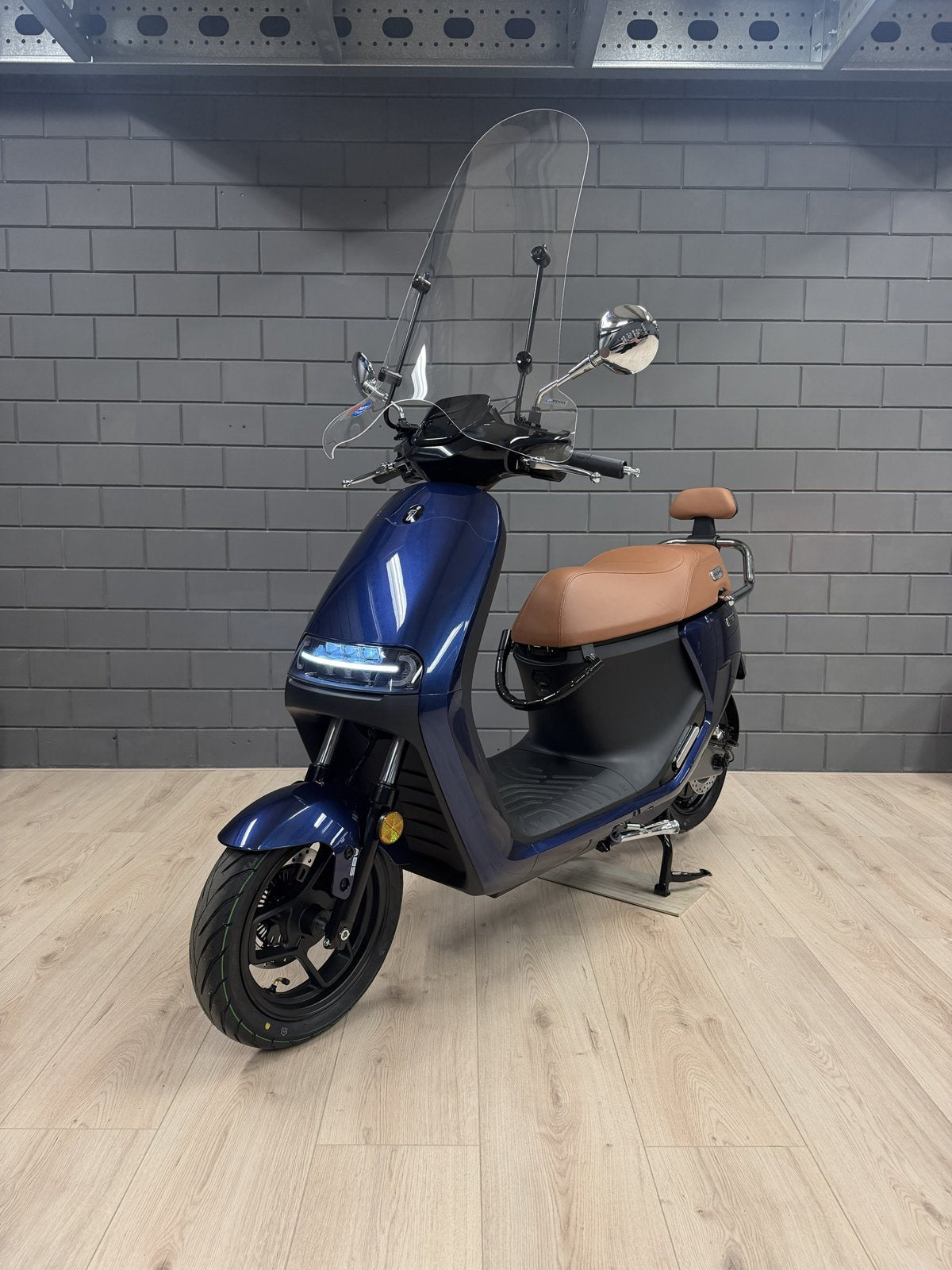 Segway E-scooter – Donkerblauw/cognac