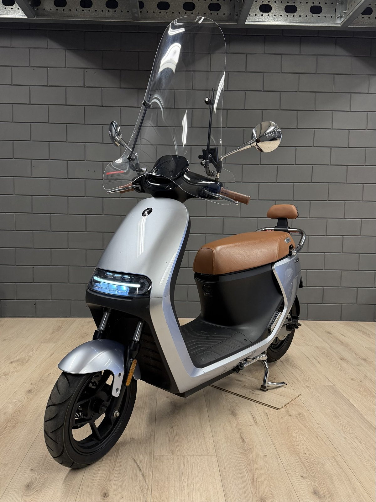 Segway E-scooter – Zilver/cognac