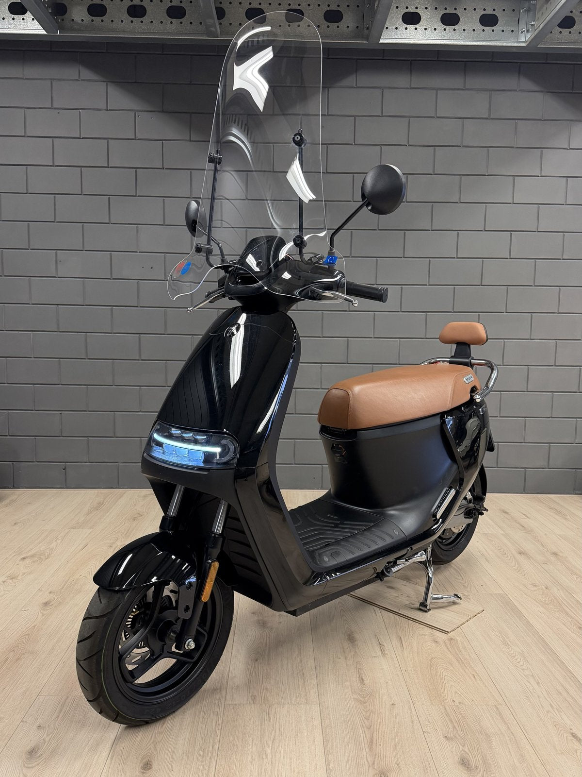 Segway E-scooter – Zwart/cognac met zwarte spiegels